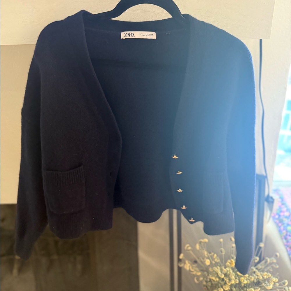 Zara Women's Elegant Navy Blue Cardigan with Shoulder Pads